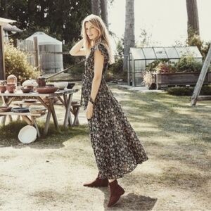 Doen Carnation Dress